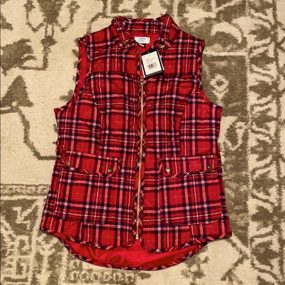NWT Crown & Ivy Red/Navy Plaid Quilted Vest